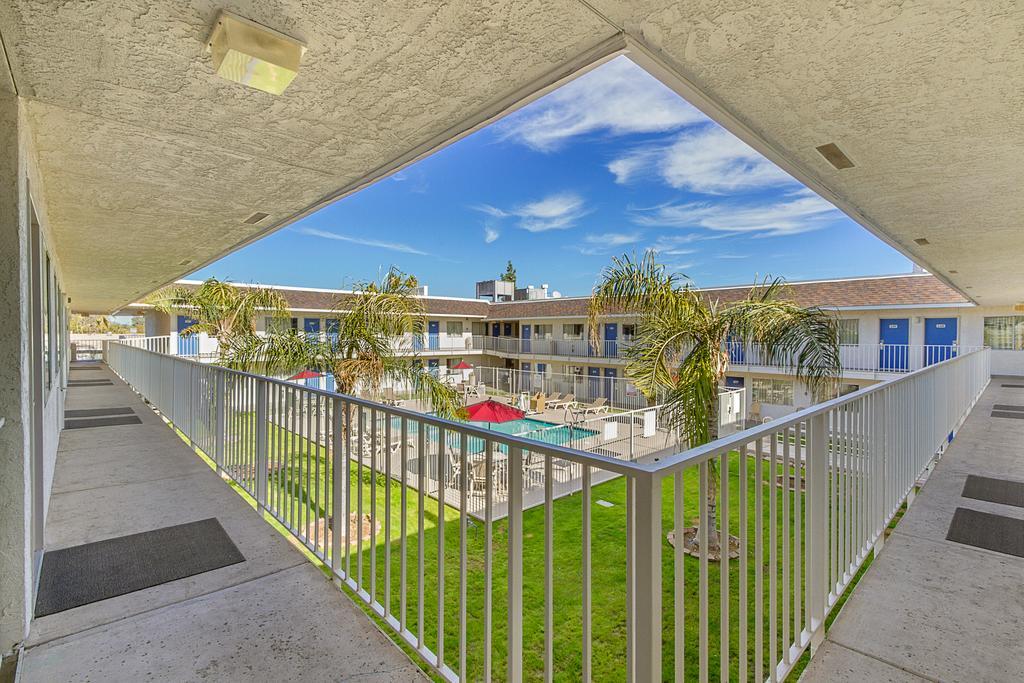 Motel 6-Phoenix, Az - North Bell Road Zewnętrze zdjęcie
