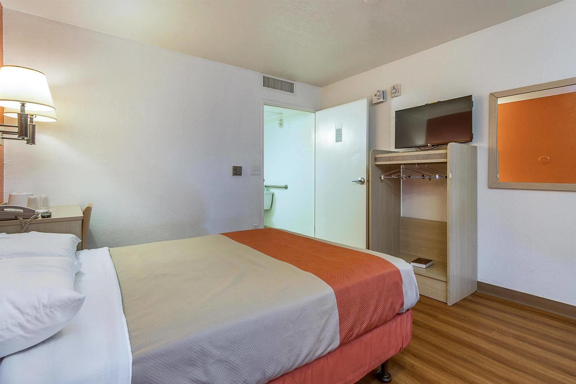 Motel 6-Phoenix, Az - North Bell Road Zewnętrze zdjęcie