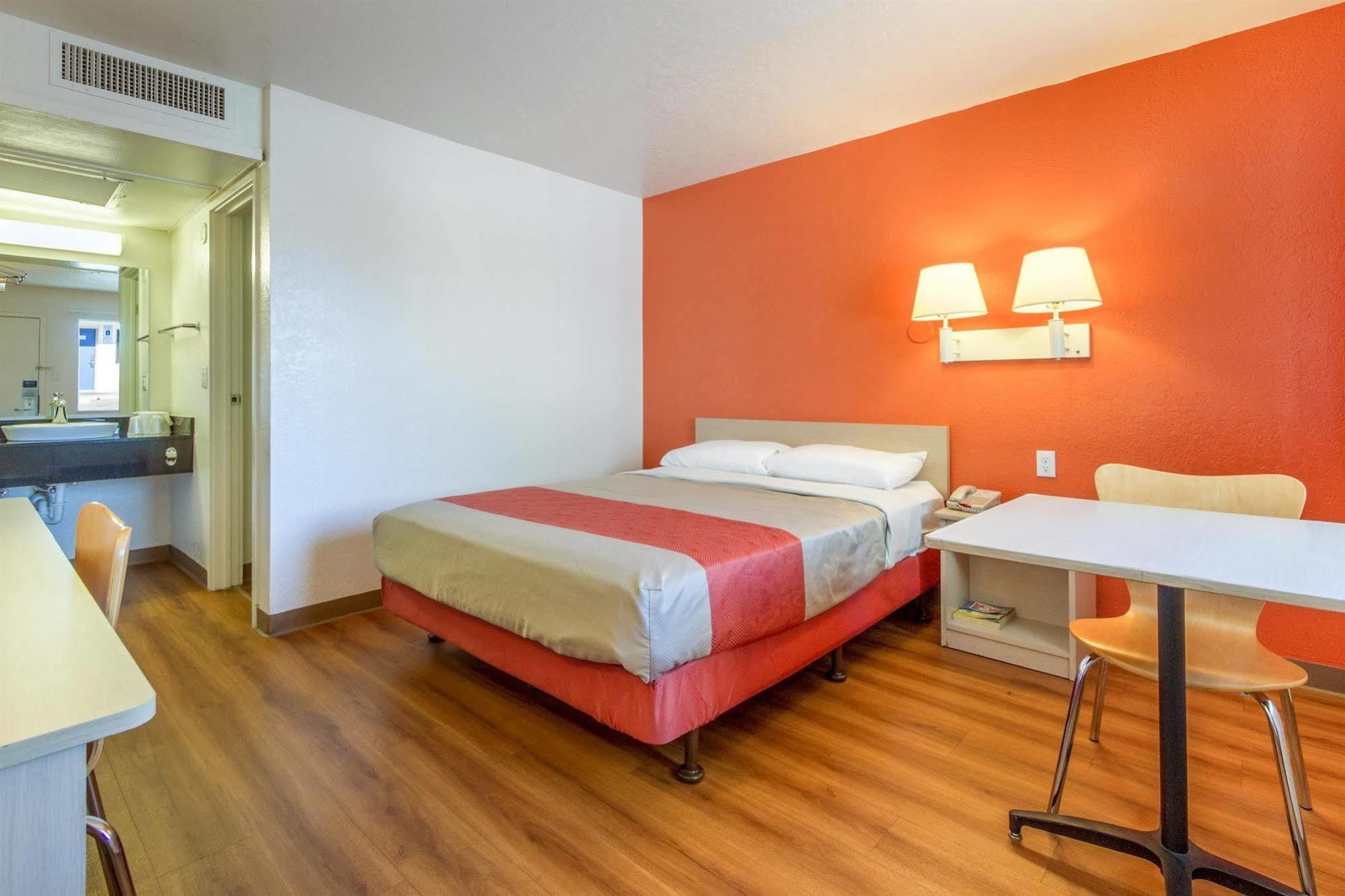 Motel 6-Phoenix, Az - North Bell Road Zewnętrze zdjęcie