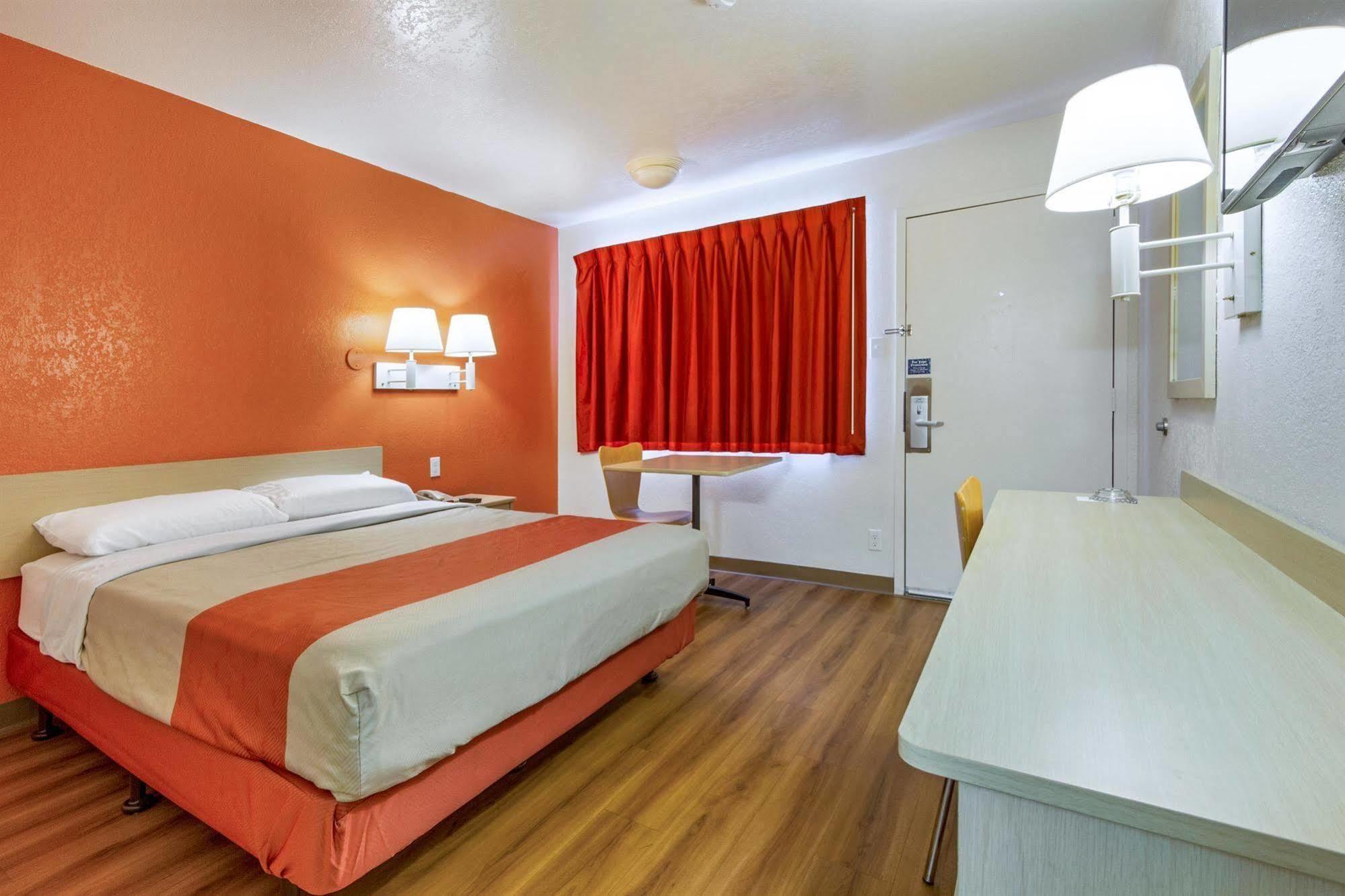 Motel 6-Phoenix, Az - North Bell Road Zewnętrze zdjęcie
